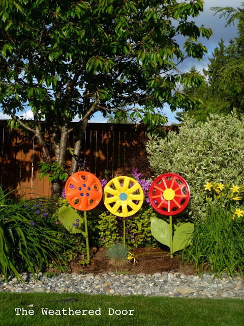 15 DIY Garden Decorations That Anyone Can Do