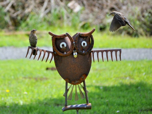 10 Great Ideas To Give Your Garden A Touch Of Whimsy