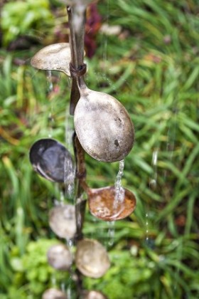 10 Gorgeous DIY Rain Chain Ideas To Enliven Your Garden