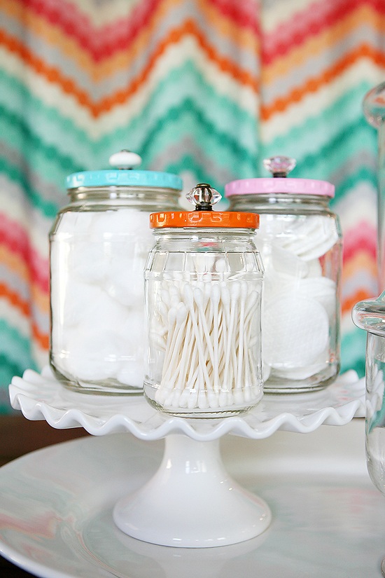 15 Awesome DIY Projects To Cut Clutter in Your Home