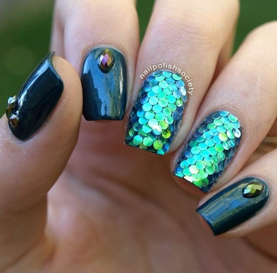 32 Popular Mermaid Nail Designs For You To Try