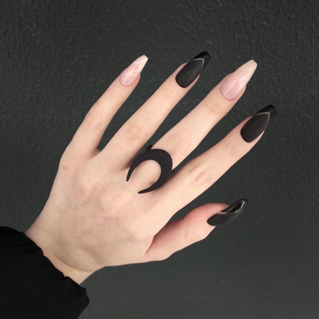 55 Classy Black Nail Art Designs