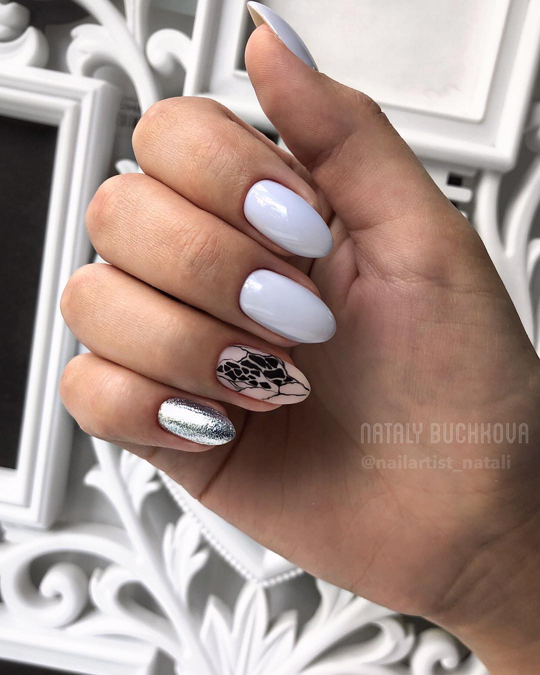 70 Attractive Oval Nail Art Designs and Ideas in 2022