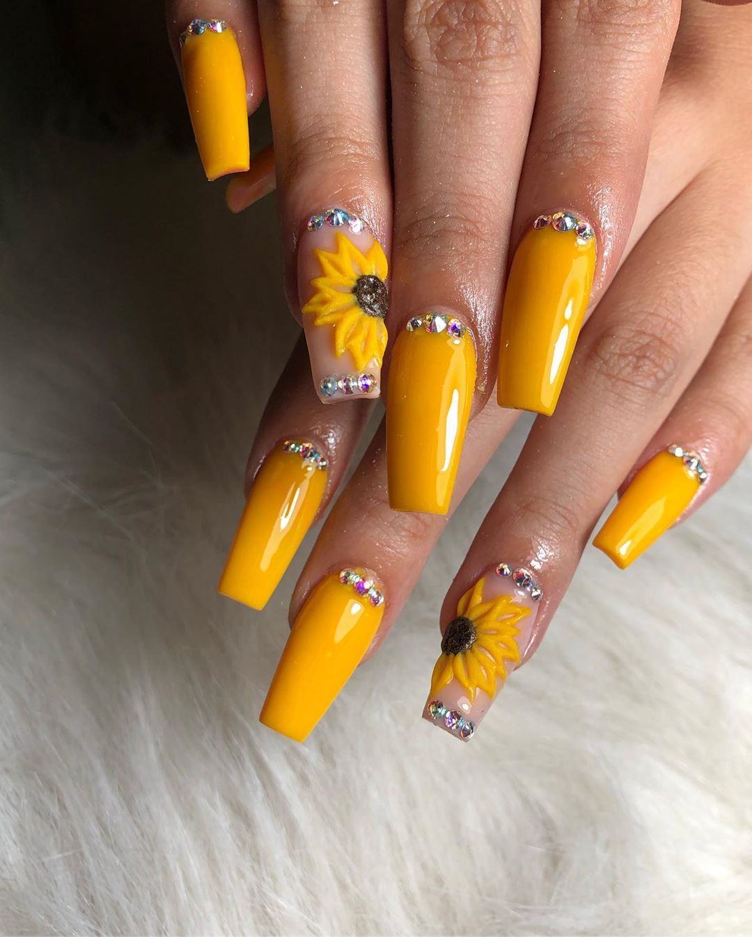 50 Amazing Sunflower Nail Designs For Summer Page 38 Tiger Feng