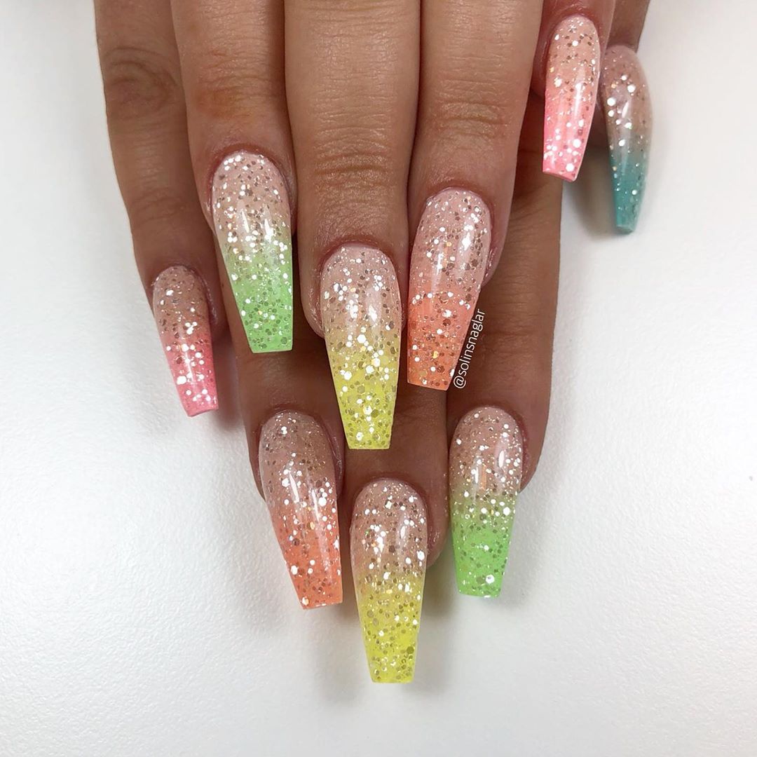 54 Pretty Glitter Acrylic Nail Designs