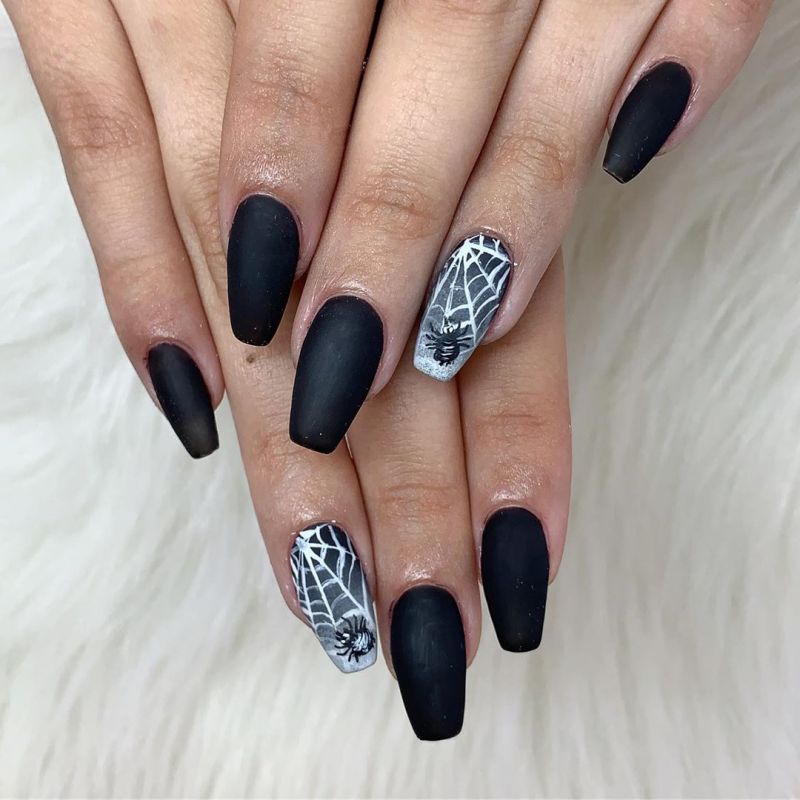 50 Trendy Spider Web Nail Art Designs for Halloween
