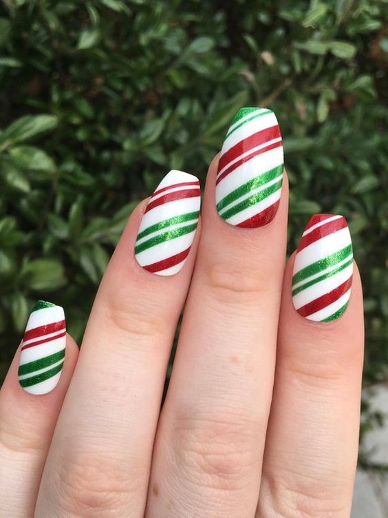 50 Trendy Christmas Candy Cane Nails To Make You Happy
