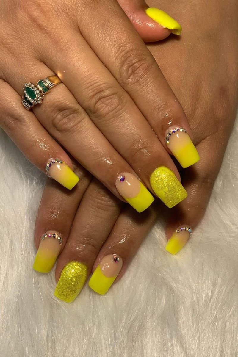 30 Trendy Bright Nails for Summer You Will Love