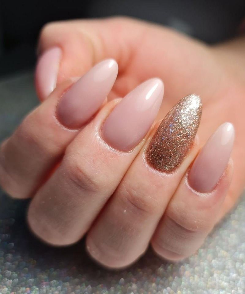 30 Pretty Beige Nails You Can Copy