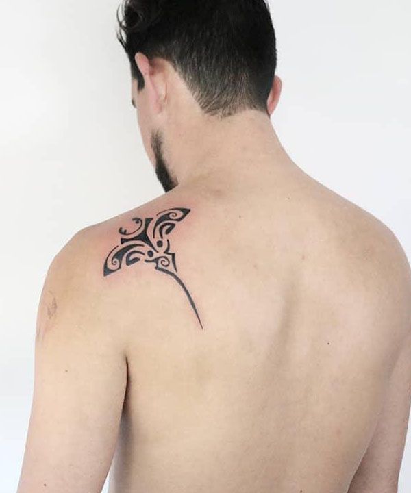 20 Amazing Stingray Tattoo Designs and Ideas