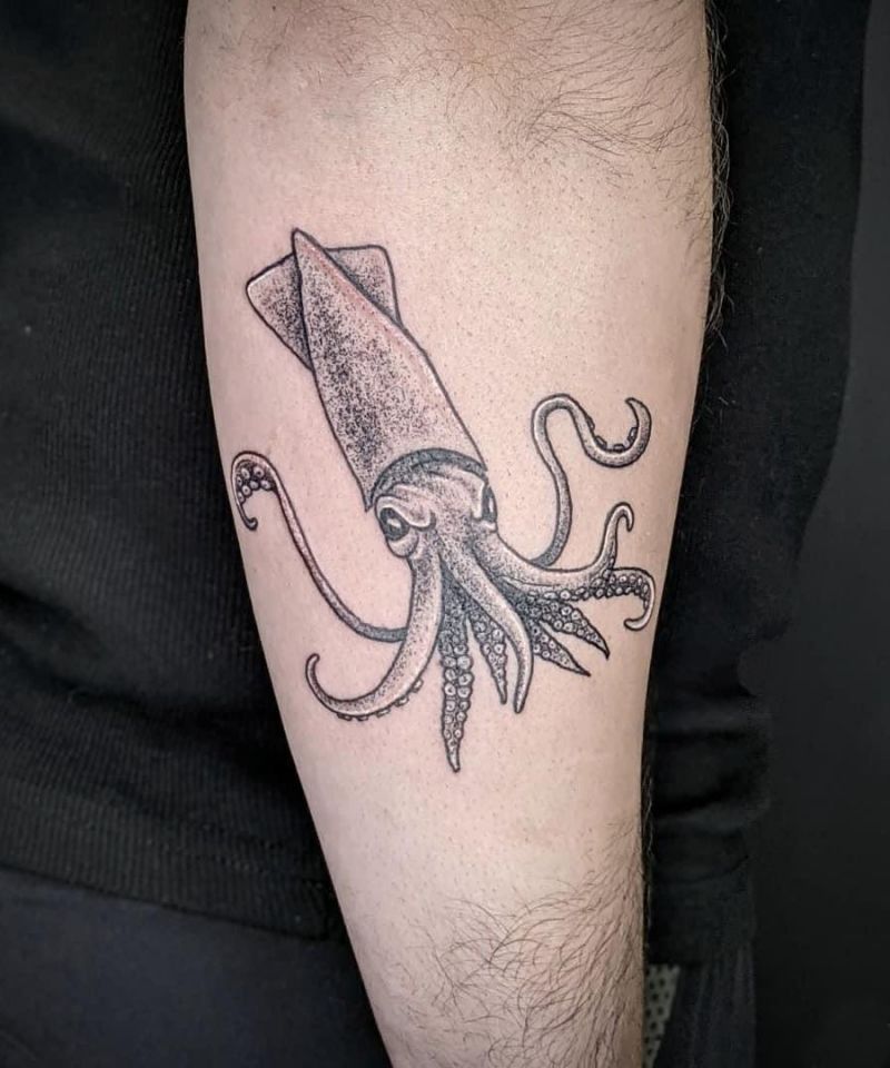 20 Amazing Squid Tattoos You Can Copy