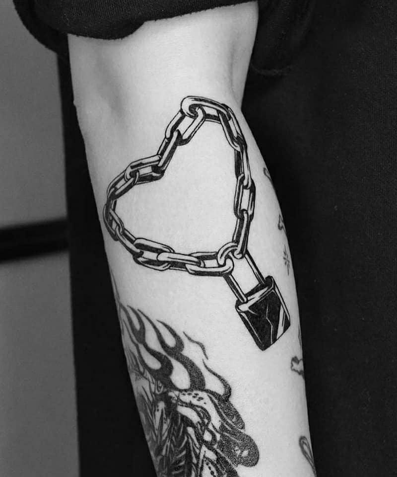 20 Best Lock Tattoos You Can Copy