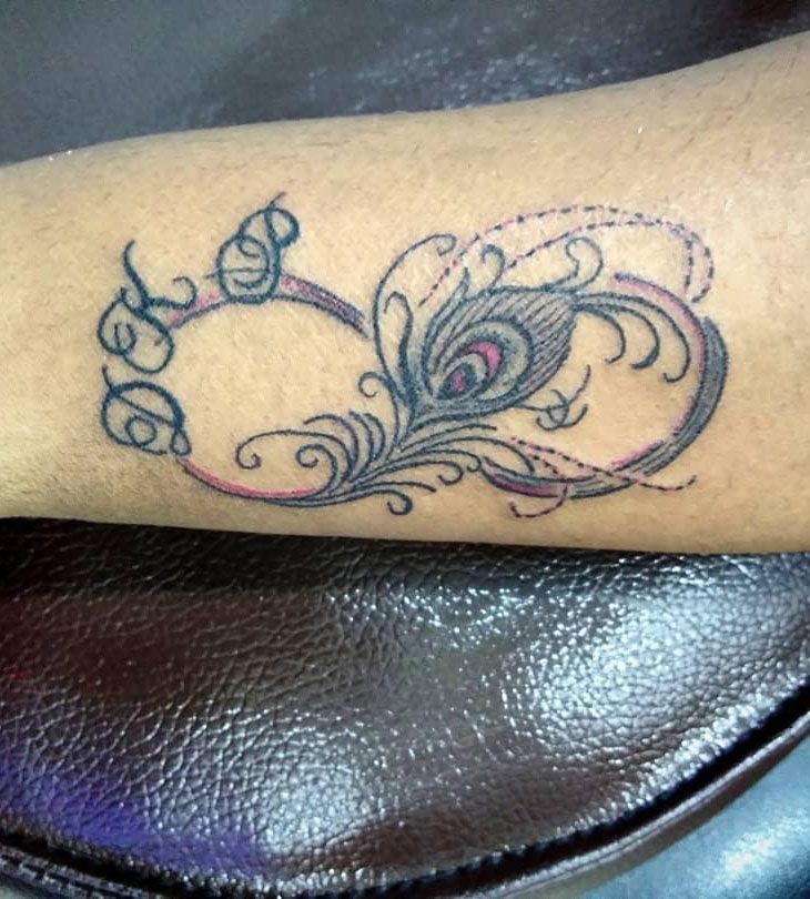 20 Best Infinity Feather Tattoos You Shouldn’t Miss