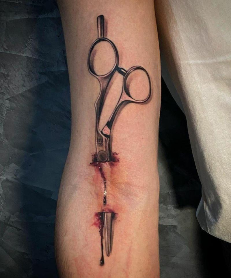 20 Scissor Tattoos That Make You Unique