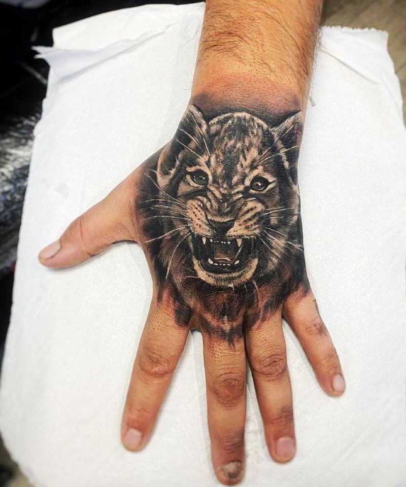 20 Cool Hand Tattoos That Make You Unique