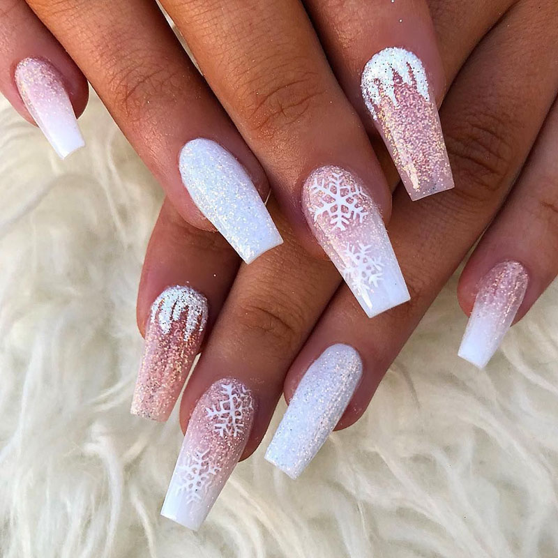 50 Trendy White Christmas Nails To Fall In Love With – Page 11 – Tiger Feng